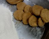 A picture of step 2 of Sweet Thepla.
