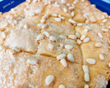 Foto del paso 10 de la receta: Coca de San Juan con piñones
