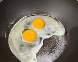 รูปขั้นตอนการทำที่ 2 ของ ข้าวผัดไข่ 5 นาที