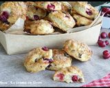 Une image de l'étape 3 de Scones au Muesli et cranberrys fraîches.
