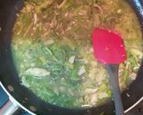 Foto del paso 3 de la receta: Merluza en salsa, con espárragos y setas. Sabroso y sano. Ideal!!!