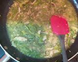Foto del paso 3 de la receta: Merluza en salsa, con espárragos y setas. Sabroso y sano. Ideal!!!