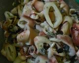 Foto langkah ke 1 dari resep 089. Cumi Asin Cabe Ijo.