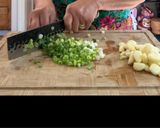 A picture of step 2 of Shrimp Garlic Noodle.