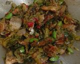 Foto langkah ke 4 dari resep Ikan Asin Cabe Ijo.