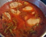 Foto del paso 3 de la receta: Pollo con ejotes en caldillo 🍲
