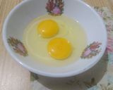 Foto langkah ke 2 dari resep Mie telor dadar.