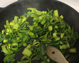 Foto del paso 4 de la receta: Hojaldre de verduras y pollo
