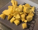 Une image de l'étape 4 de Pommes de terre au fond de veau et légumes du jardin.