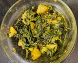 A picture of step 3 of Aloo Bathua Saag Fry.
