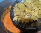 Foto langkah ke 5 dari resep Sambel goreng kentang dan rambak.