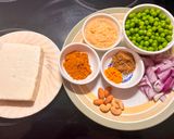 A picture of step 1 of Creamy Paneer Matar Curry.