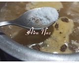 A picture of step 3 of Hot & Sour Soup.