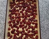 Meggyes tejfölös pite recept fázis 3 fotója
