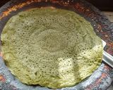 A picture of step 3 of Spinach dosa.