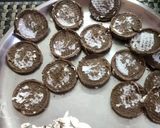 A picture of step 1 of Mango Oreo Delight.
