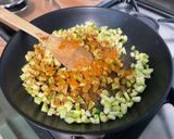 Une image de l'étape 4 de Riz gratiné aux deux fromages, courgette, persil et jambon.