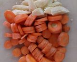 Foto langkah ke 1 dari resep Capcay Kuah Simple Bumbu Instant.