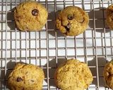 Foto langkah ke 6 dari resep Soft Chewy Cookies Chocochips.
