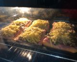 Gombaszószos melegszendvics recept fázis 6 fotója