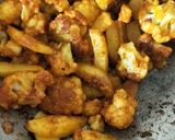A picture of step 2 of Dry Tikka Gobhi-Aloo.
