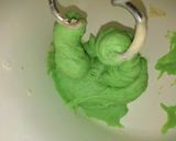 Foto langkah ke 3 dari resep Swirl Pandan Bread (Shokupan).