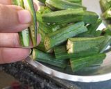 भिंडी आलू दो प्याजा (bhindi aloo doh pyaza recipe in Hindi) रेसिपी चरण 1 फोटो