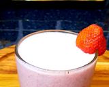 A picture of step 3 of Strawberry Smoothie.