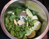 A picture of step 1 of Cucumber Mint Juice.