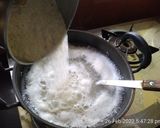 A picture of step 2 of Upma Kozhakattai (rice Dumplings).