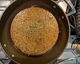 A picture of step 1 of Cumin-fried pardon peppers.