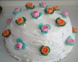 Foto del passaggio 15 della ricetta Torta a due piani con crema chantilly e frutti di bosco e panna