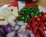 Gambar langkah 3 resipi Sambal Hitam Belimbing Buluh.