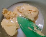 Foto langkah ke 1 dari resep Cookies bunga 3 bahan.