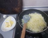 Foto del paso 1 de la receta: Salsa para pasta con Bovril, pasta de tomate y malta