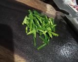 Foto langkah ke 1 dari resep Nasi goreng daun jeruk.