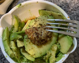Foto del paso 2 de la receta: Tartar de salmón con aguacate aliñado