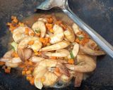 Foto langkah ke 3 dari resep Udang Saus Tiram.