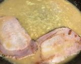 Foto del paso 5 de la receta: Lomo al ajillo con salsa de quesos y manzana asada, para cena-exprés