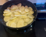 Foto del paso 1 de la receta: Patatas a lo pobre