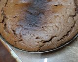 A picture of step 3 of Chocolate cake covered with custard.