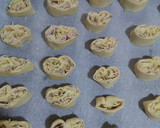 Foto del paso 6 de la receta: Mini palmeras de queso y pavo a lo provenzal