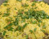 A picture of step 4 of Kanda Poha.