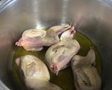 Foto del paso 2 de la receta Codornices estofadas a las hierbas