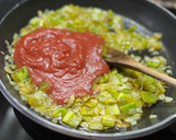 Foto del paso 3 de la receta: Langostinos estilo griego 🦐 🍅 🧅 🧀