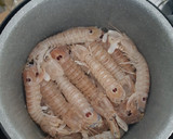 Foto del paso 2 de la receta: Cocer galeras en olla gm g