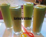 A picture of step 1 of Banana avocado smoothie.