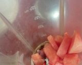 A picture of step 2 of Watermalon juice.