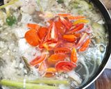 Foto langkah ke 3 dari resep Sup Asam Segar Ikan Gabus.