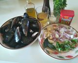Foto del paso 1 de la receta Mejillones a la marinera